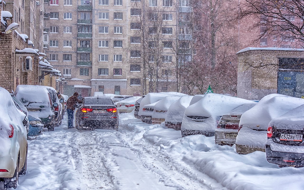 Парковочные места во дворе